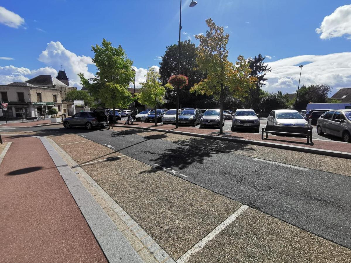 Bel Appartement Prés de la gare RER C -REFAIT A NEUF -spacieux 4 pièces Étampes Esterno foto