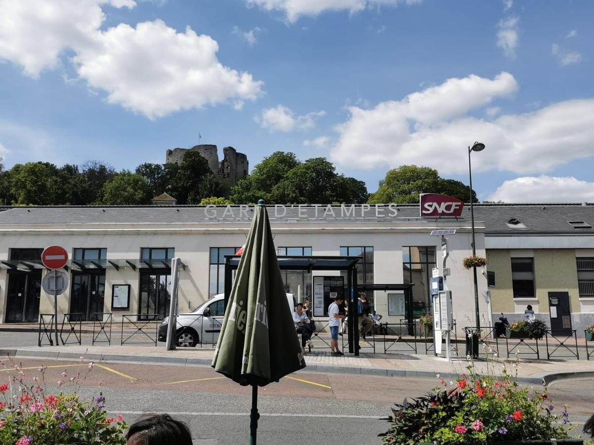 Bel Appartement Prés de la gare RER C -REFAIT A NEUF -spacieux 4 pièces Étampes Esterno foto